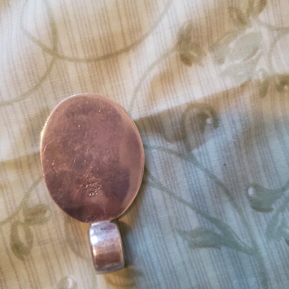Sliver pendant with stone - Picture 1 of 2